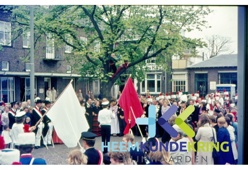 1972 Eendracht Maakt Macht Lobith Koningspaar EMM Lobith Arthur Wilde en W.J.M. Wilde -Reijers Coll HKR. (21)